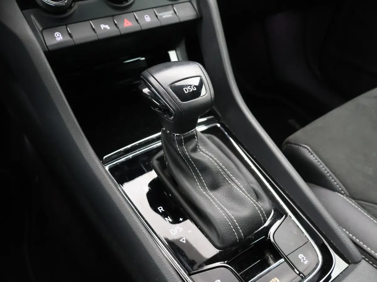 1.5 TSI 150 PK DSG AUT. 7-PERS SPORTLINE *MAT ZWART* + ADAPTIVE CRUISE | VIRTUAL COCKPIT | CAMERA | 20 INCH