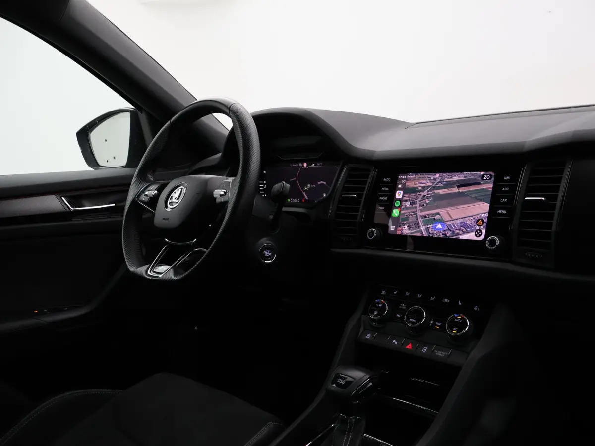 1.5 TSI 150 PK DSG AUT. 7-PERS SPORTLINE *MAT ZWART* + ADAPTIVE CRUISE | VIRTUAL COCKPIT | CAMERA | 20 INCH