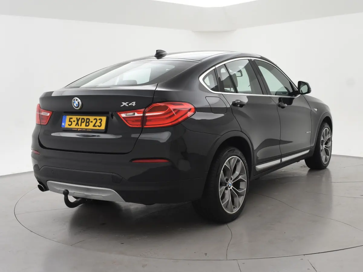 xDrive20i 184 PK H.E. + TREKHAAK 2000 KG | LEDER | HEAD-UP | STOELVERW. | 19 INCH