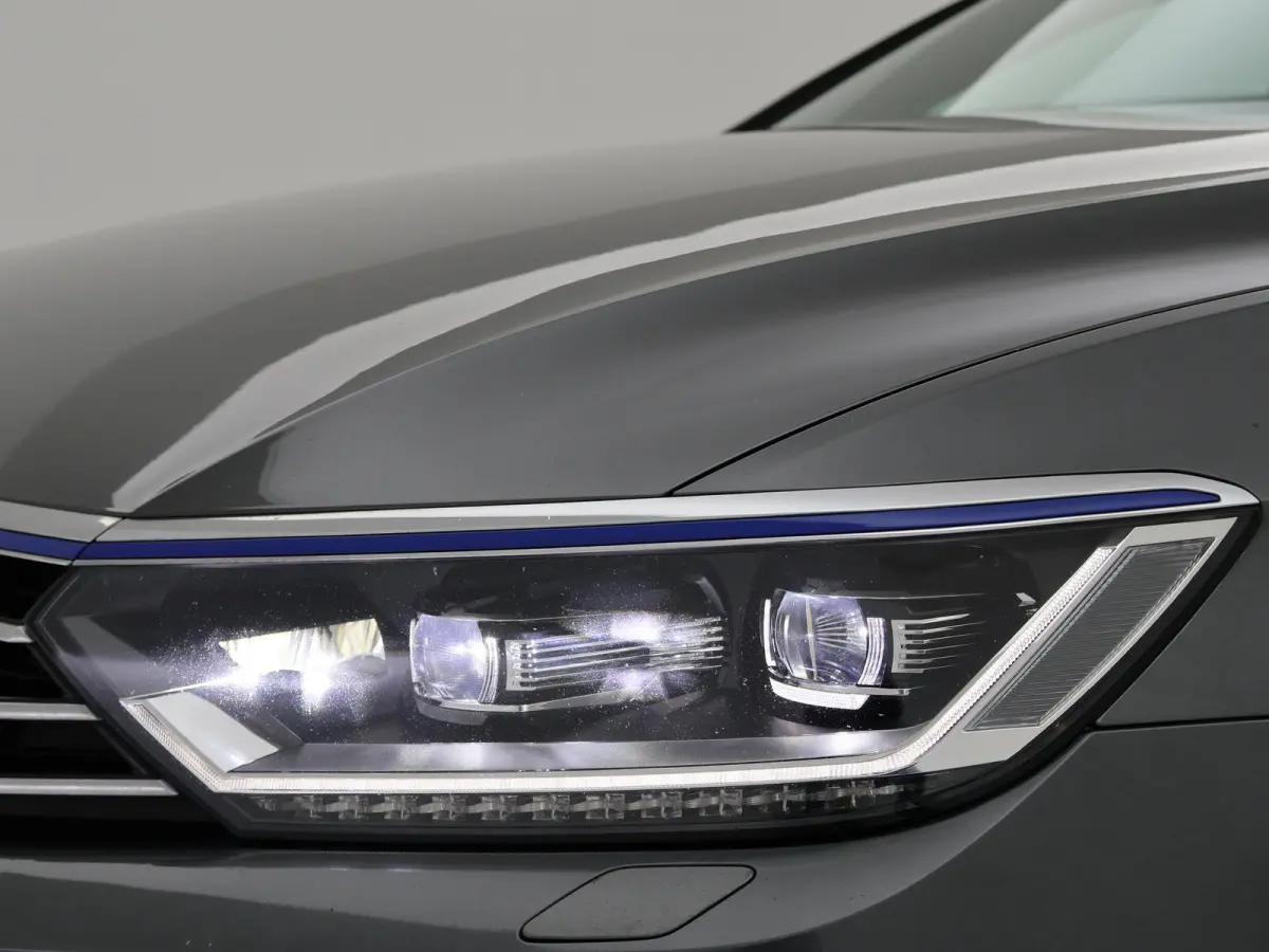 1.4 TSI GTE 218 PK + VIRTUAL COCKPIT / PANORAMA / TREKHAAK / CARPLAY