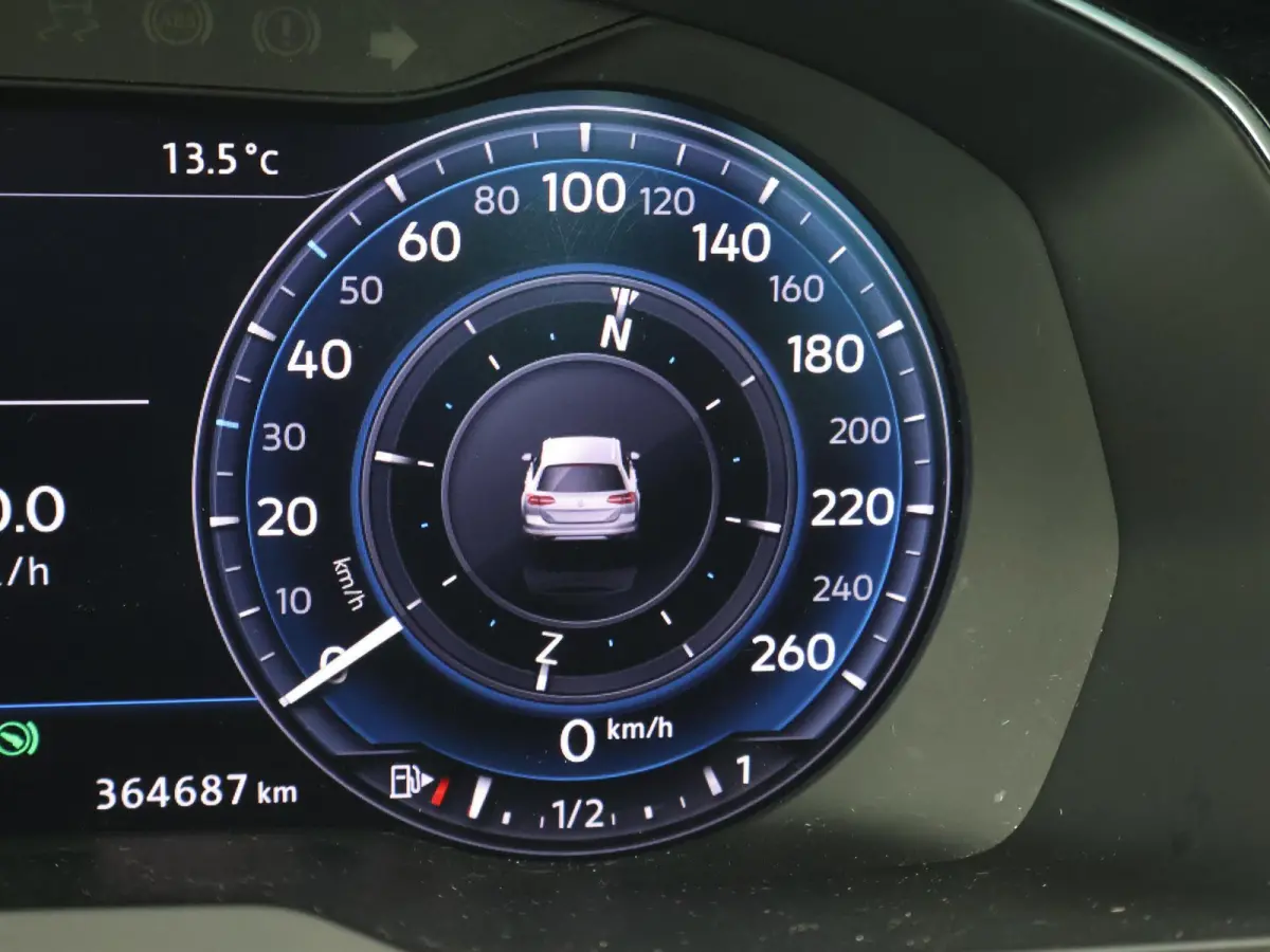 1.4 TSI GTE 218 PK + VIRTUAL COCKPIT / PANORAMA / TREKHAAK / CARPLAY