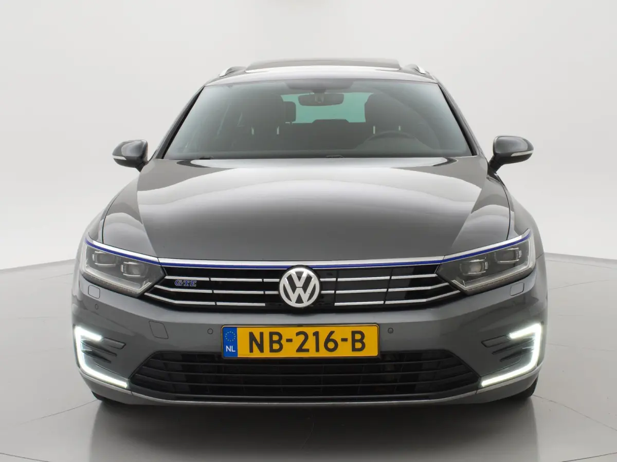 1.4 TSI GTE 218 PK + VIRTUAL COCKPIT / PANORAMA / TREKHAAK / CARPLAY