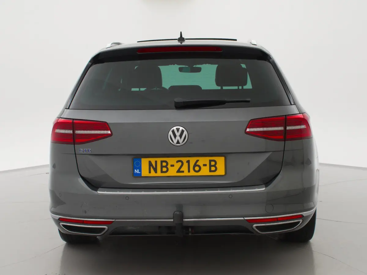 1.4 TSI GTE 218 PK + VIRTUAL COCKPIT / PANORAMA / TREKHAAK / CARPLAY