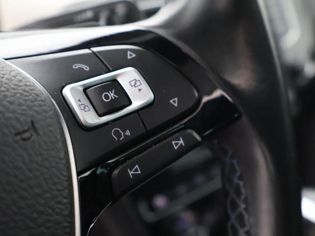 1.4 TSI GTE 218 PK + VIRTUAL COCKPIT / PANORAMA / TREKHAAK / CARPLAY
