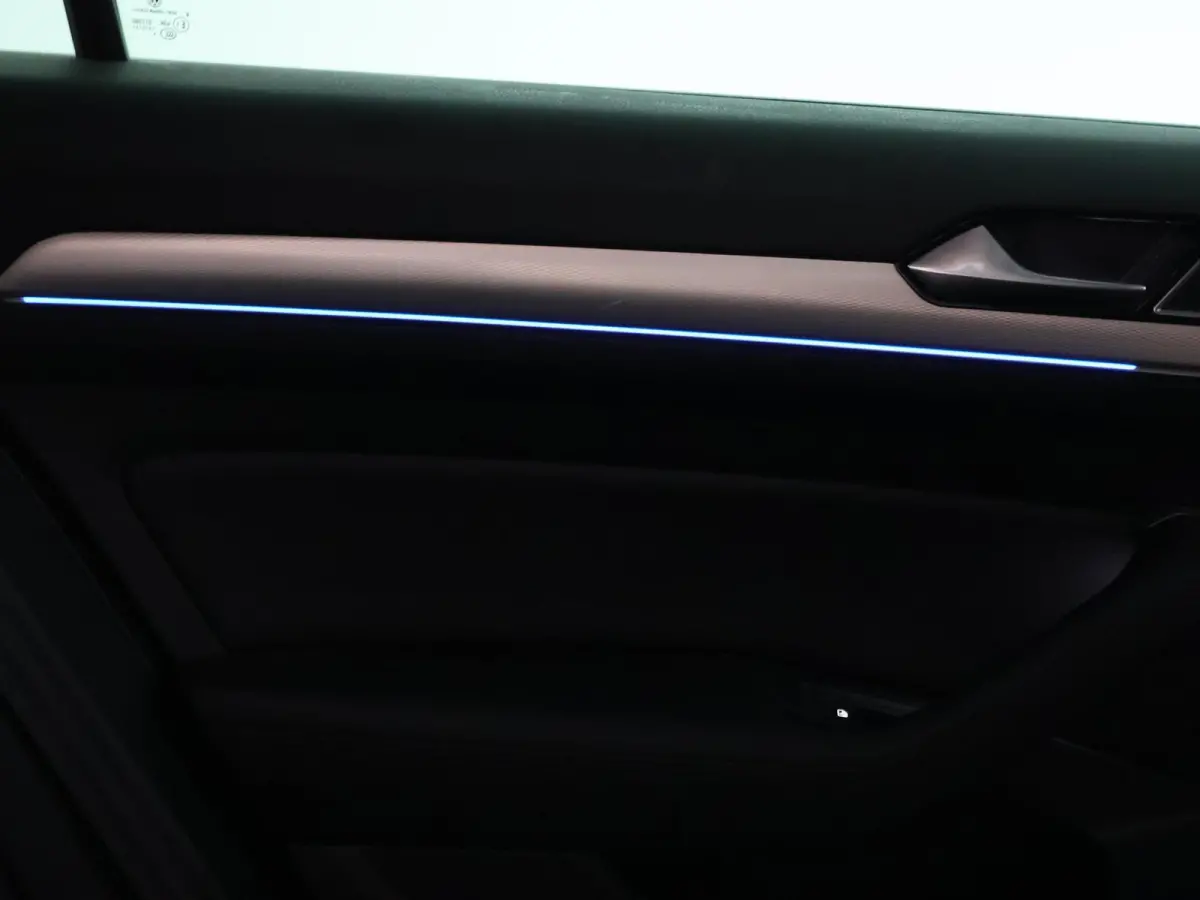 1.4 TSI GTE 218 PK + VIRTUAL COCKPIT / PANORAMA / TREKHAAK / CARPLAY