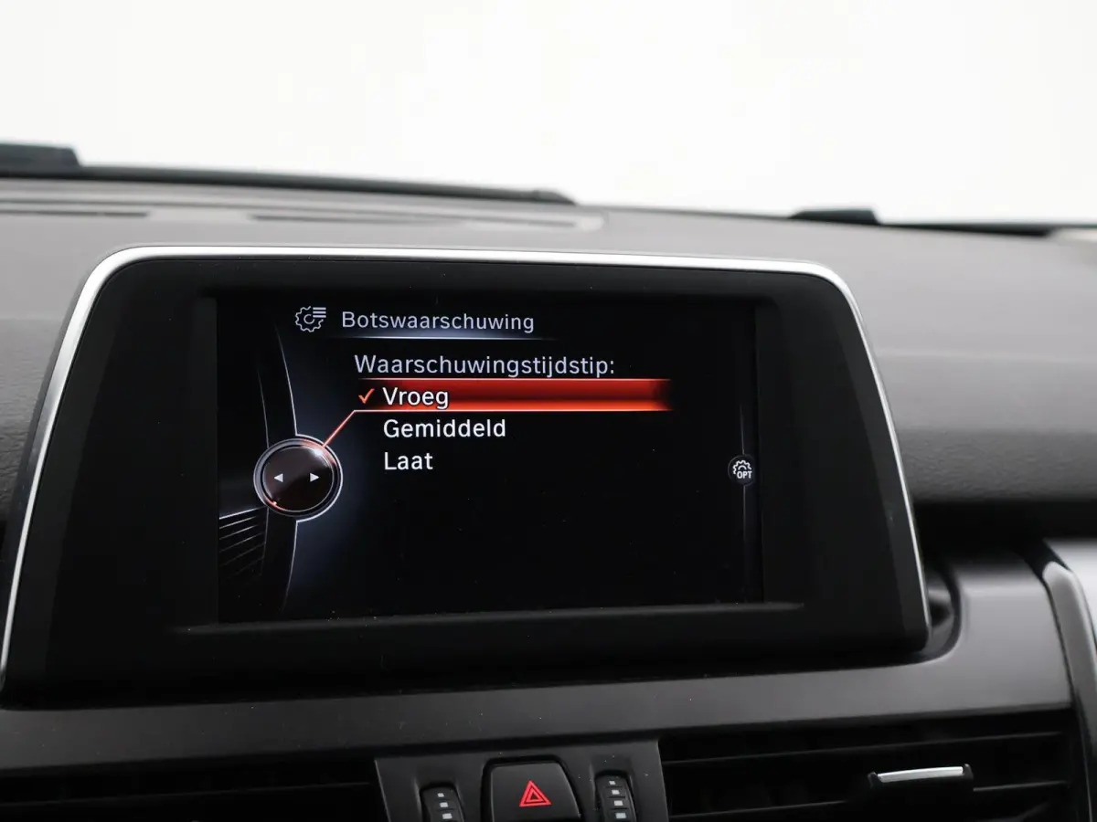 225XE 224 PK HYBRID XDRIVE EXECUTIVE + LED / NAVIGATIE