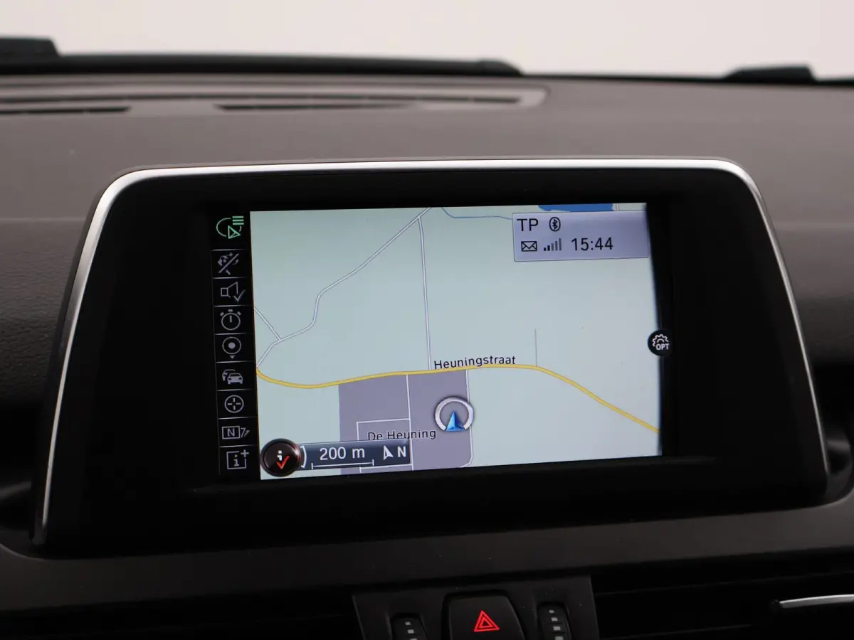225XE 224 PK HYBRID XDRIVE EXECUTIVE + LED / NAVIGATIE