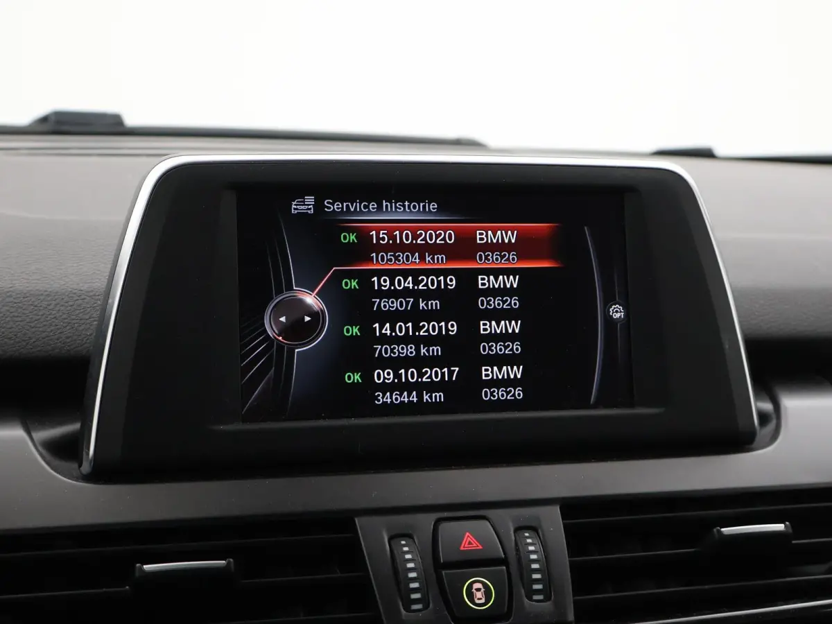 225XE 224 PK HYBRID XDRIVE EXECUTIVE + LED / NAVIGATIE