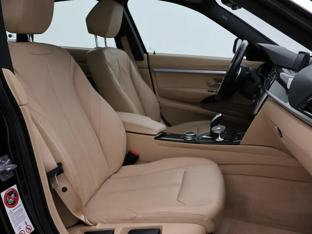 320i GT LUXURY + PANORAMA / NAVIGATIE PROFESSIONAL