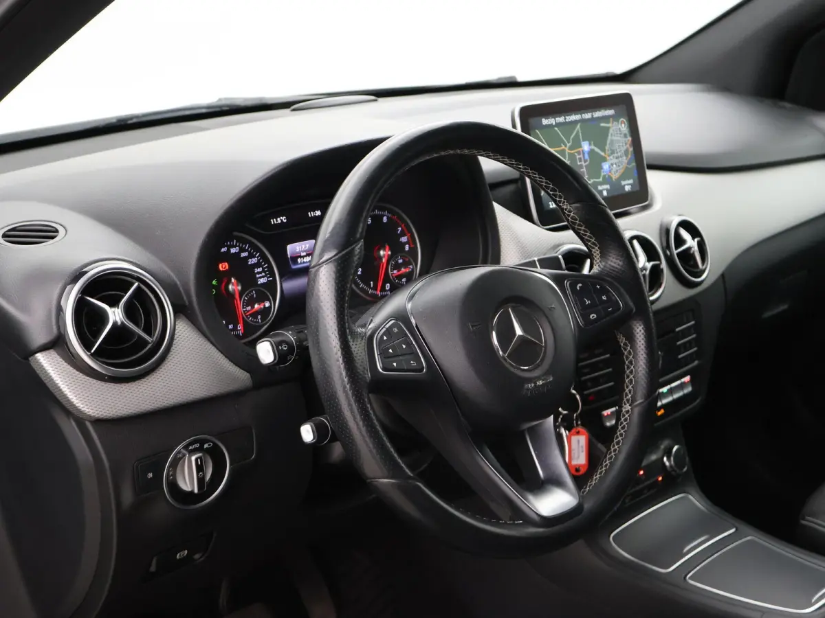 200 AUT7 156 PK AMG SPORT + NIGHT PACK | TREKHAAK | CAMERA | COMAND NAVIGATIE