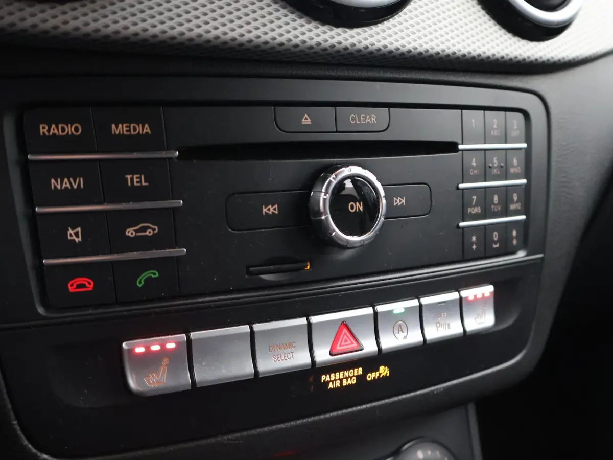 200 AUT7 156 PK AMG SPORT + NIGHT PACK | TREKHAAK | CAMERA | COMAND NAVIGATIE