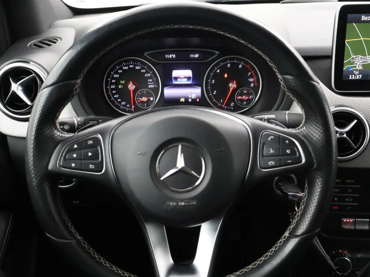 200 AUT7 156 PK AMG SPORT + NIGHT PACK | TREKHAAK | CAMERA | COMAND NAVIGATIE