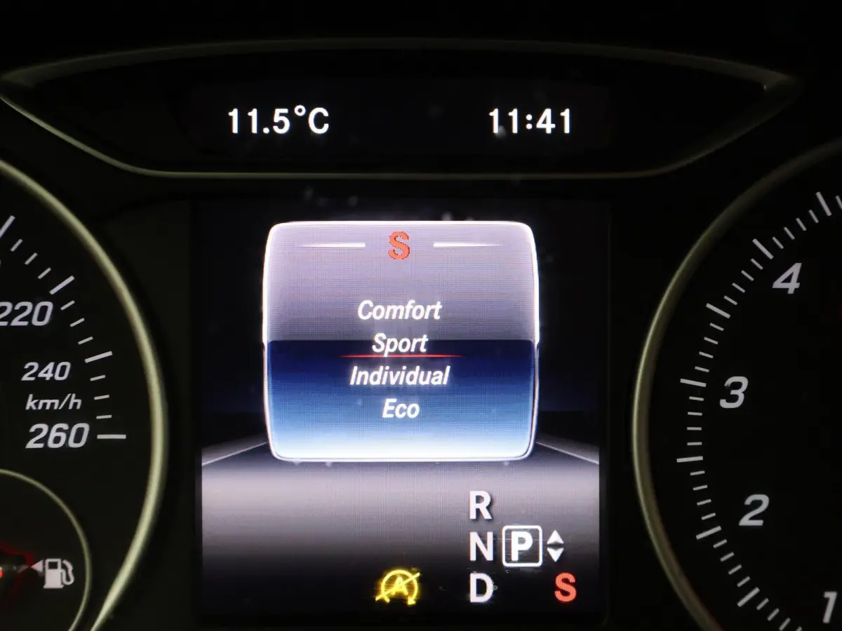 200 AUT7 156 PK AMG SPORT + NIGHT PACK | TREKHAAK | CAMERA | COMAND NAVIGATIE
