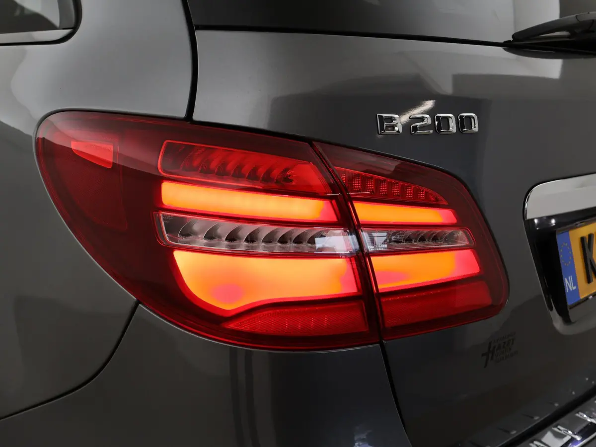 200 AUT7 156 PK AMG SPORT + NIGHT PACK | TREKHAAK | CAMERA | COMAND NAVIGATIE
