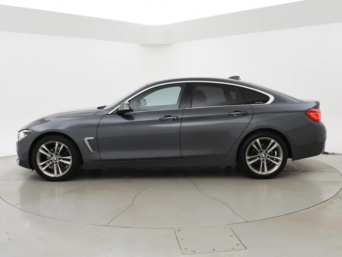 418i EXECUTIVE | LEDER | NAVI | STOELVERWARMING | LED | 18 INCH LMV