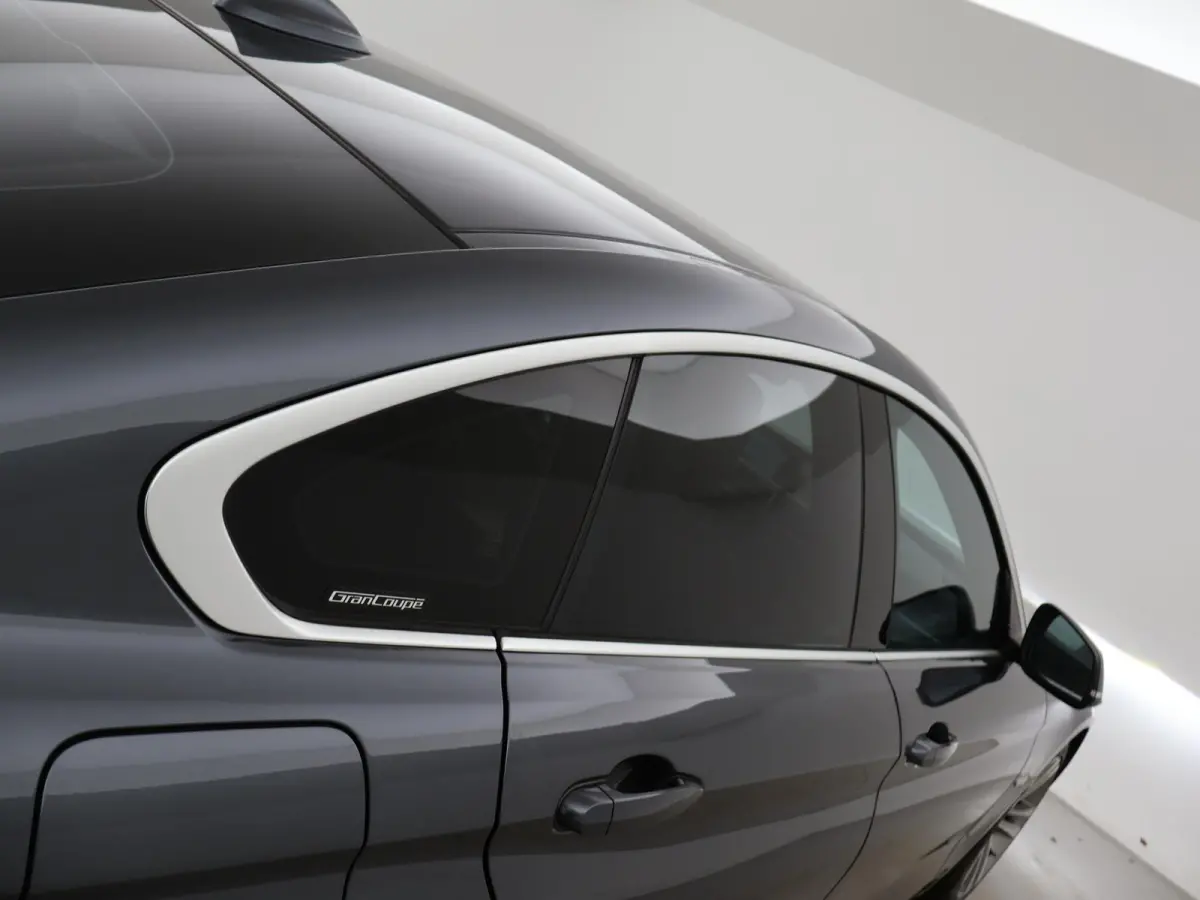 418i EXECUTIVE | LEDER | NAVI | STOELVERWARMING | LED | 18 INCH LMV