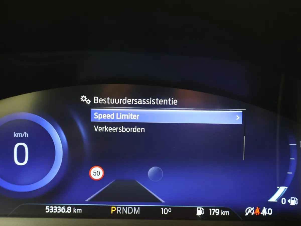 1.0 ECOBOOST AUT. ST-LINE + CAMERA | LED | CARPLAY