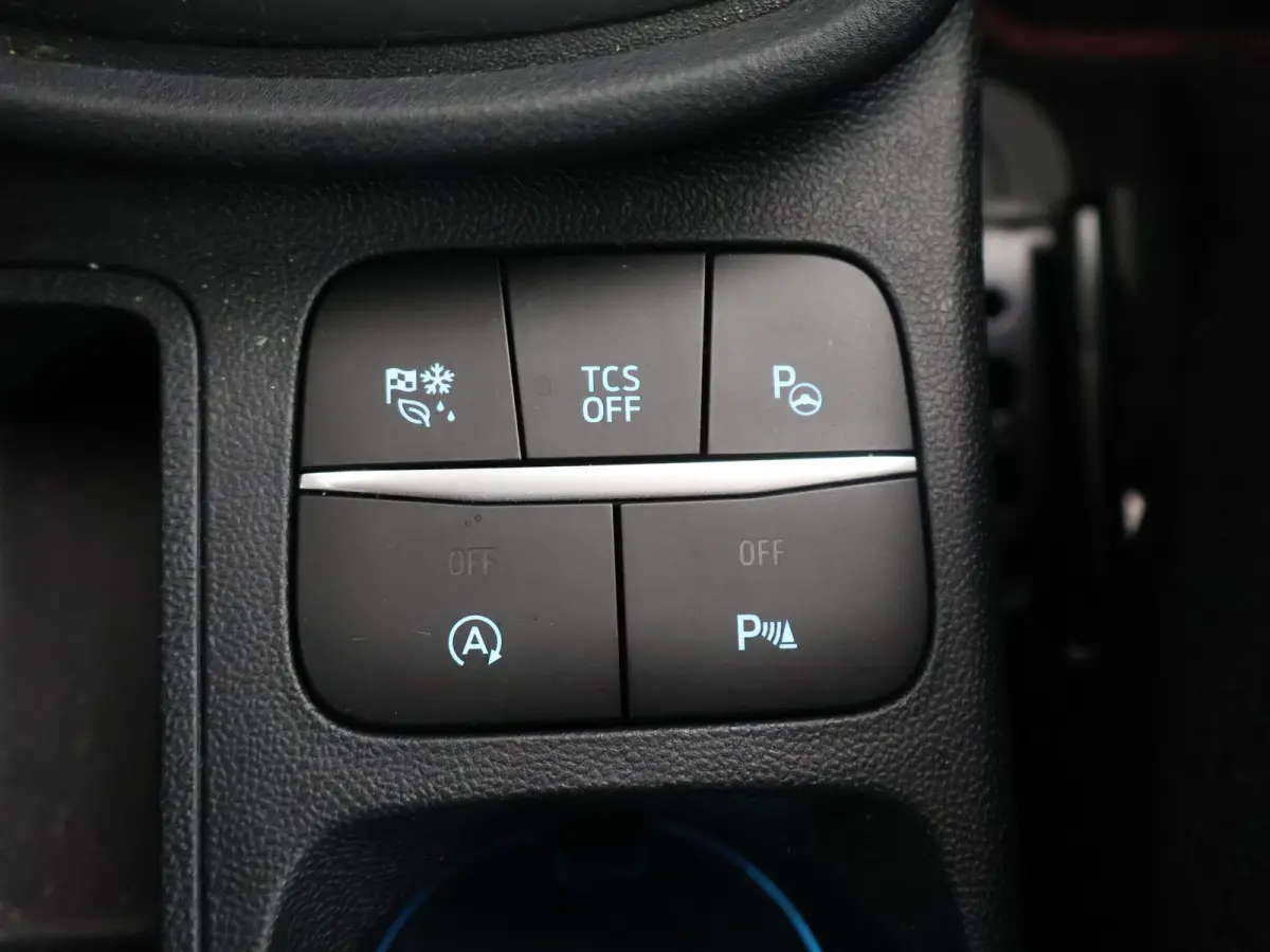 1.0 ECOBOOST AUT. ST-LINE + CAMERA | LED | CARPLAY