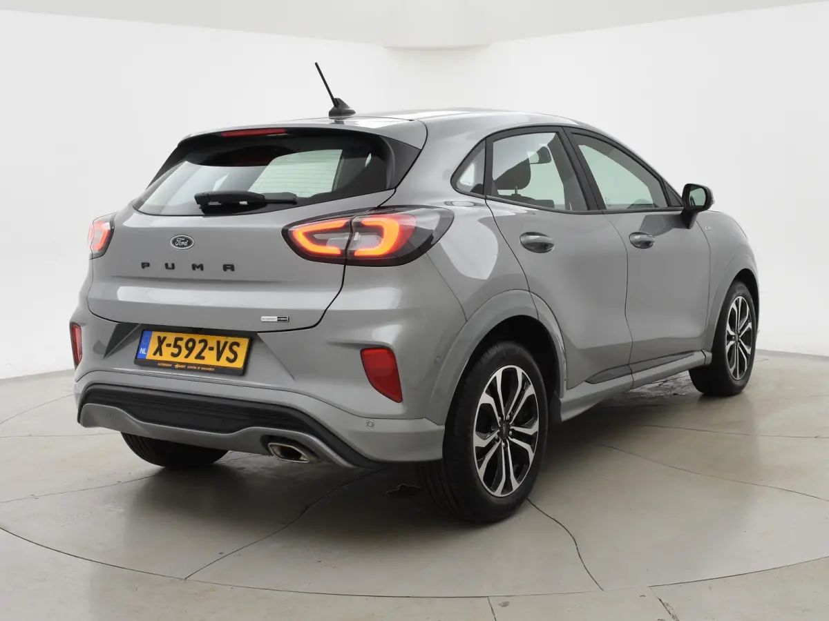 1.0 ECOBOOST AUT. ST-LINE + CAMERA | LED | CARPLAY