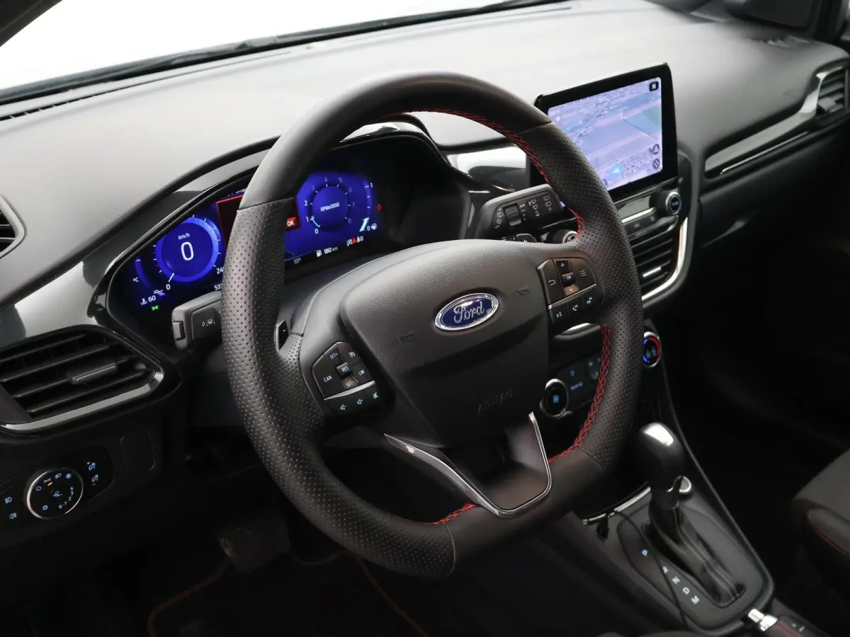 1.0 ECOBOOST AUT. ST-LINE + CAMERA | LED | CARPLAY