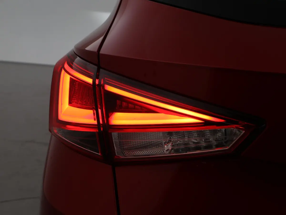 1.0 TSI AUT. FR SPORT + ADAPTIVE CRUISE | CAMERA VIRTUAL COCKPIT | TREKHAAK | APPLE CARPLAY | LED | STOELVERWARMING