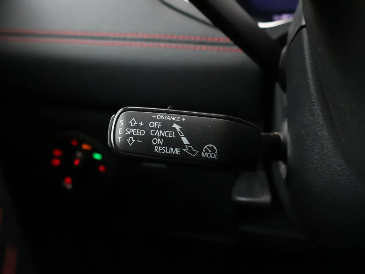 1.0 TSI AUT. FR SPORT + ADAPTIVE CRUISE | CAMERA VIRTUAL COCKPIT | TREKHAAK | APPLE CARPLAY | LED | STOELVERWARMING