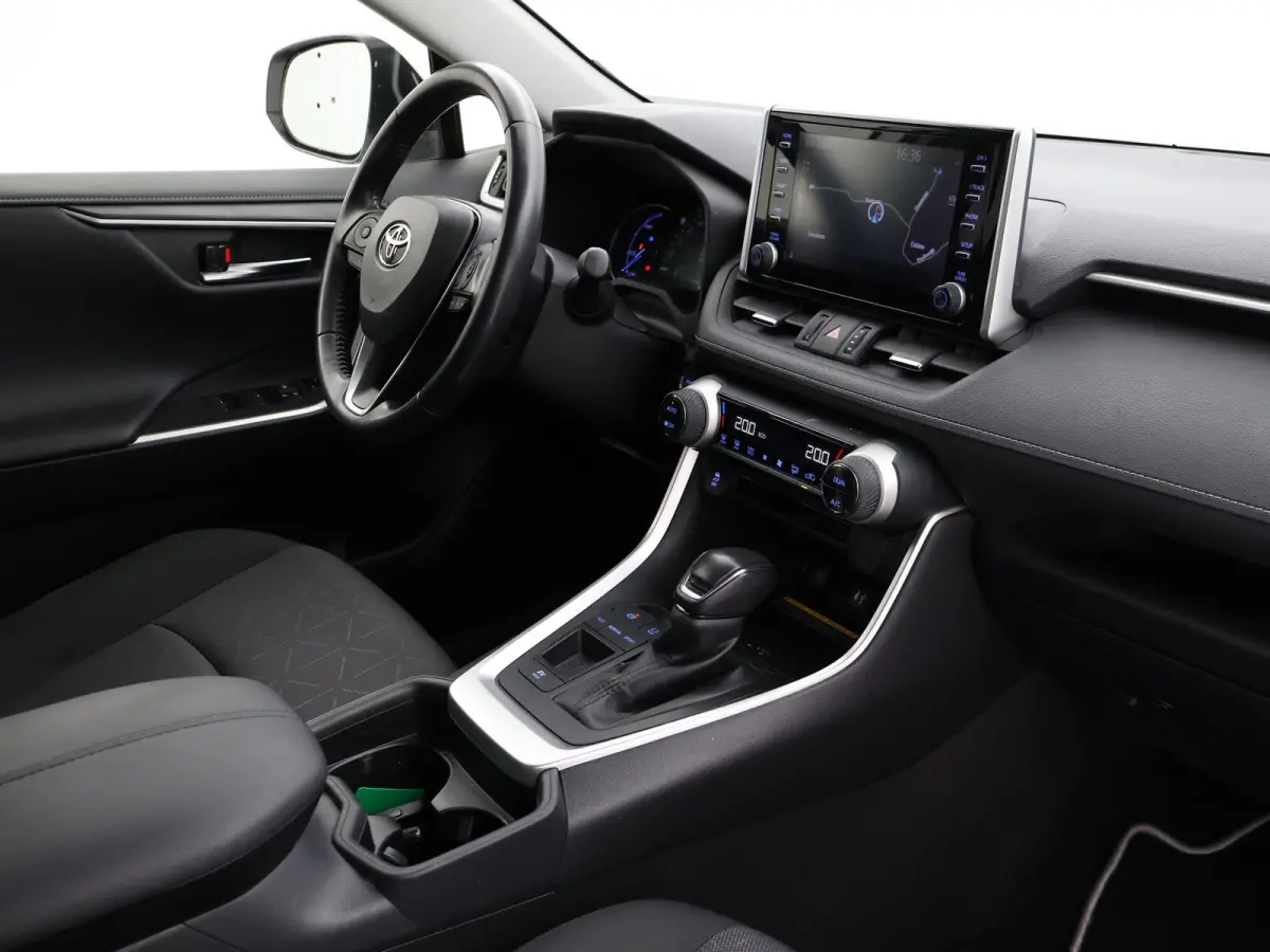 2.5 HYBRID 218 PK NIEUW MODEL + ADAPTIVE CRUISE CAMERA | 18 INCH | ELEKTR. KLEP | PRIVACY GLASS
