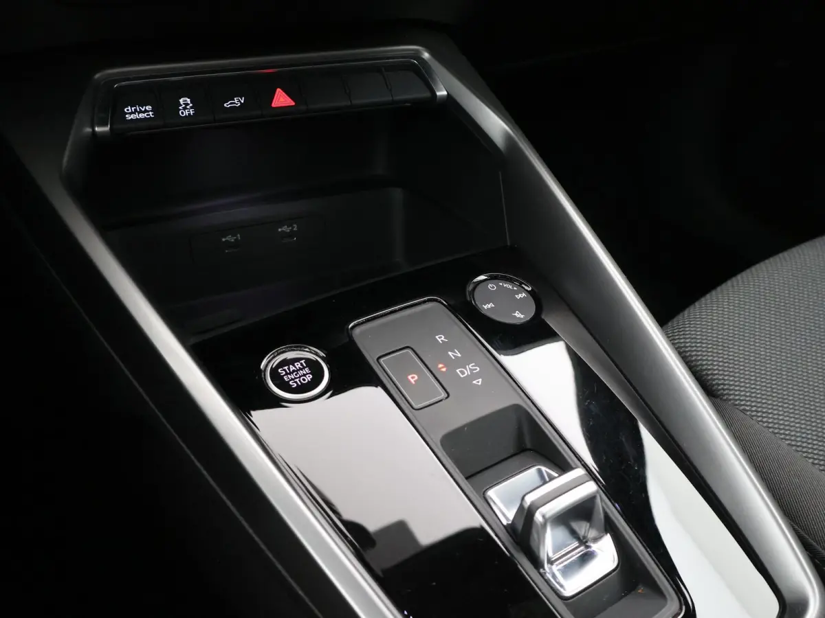 40 TFSI e 204 PK PLUG-IN HYBRID + VIRTUAL COCKPIT | ADAPTIVE CRUISE | SPORTSTOELEN | LED