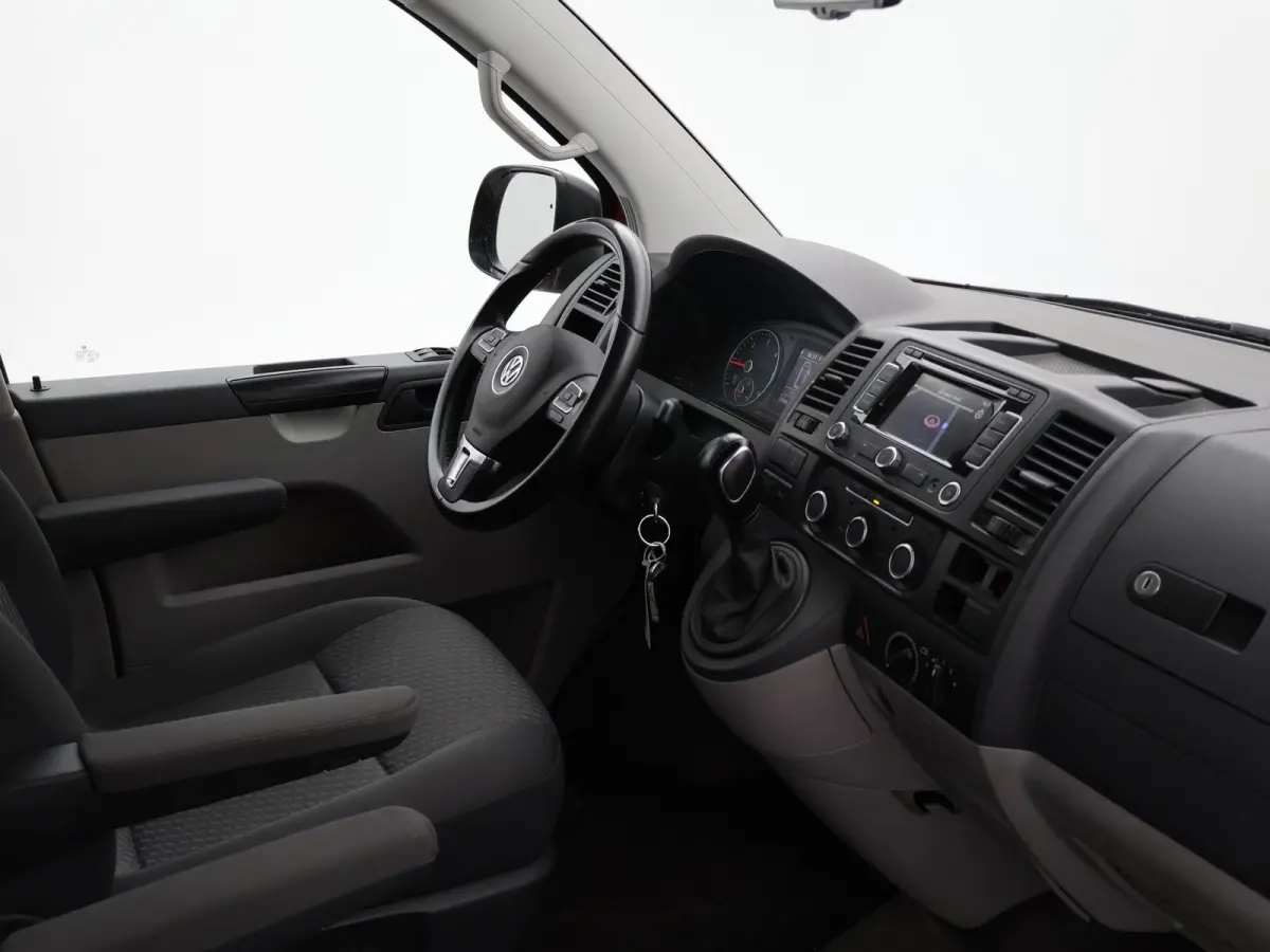 2.0 TDI 140 PK DSG AUT. L2H1 8-PERS. *67.950 KM* + TREKHAAK | COMFORTSTOELEN | NAVIGATIE