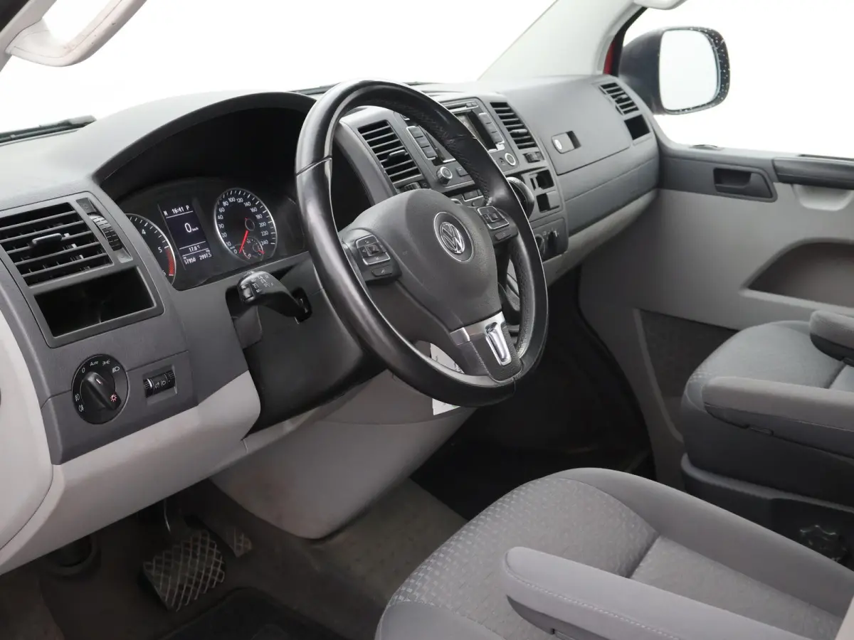 2.0 TDI 140 PK DSG AUT. L2H1 8-PERS. *67.950 KM* + TREKHAAK | COMFORTSTOELEN | NAVIGATIE