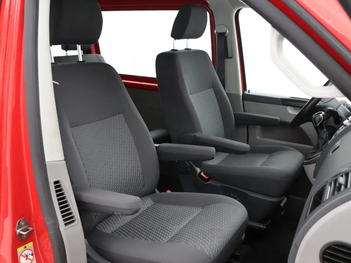 2.0 TDI 140 PK DSG AUT. L2H1 8-PERS. *67.950 KM* + TREKHAAK | COMFORTSTOELEN | NAVIGATIE