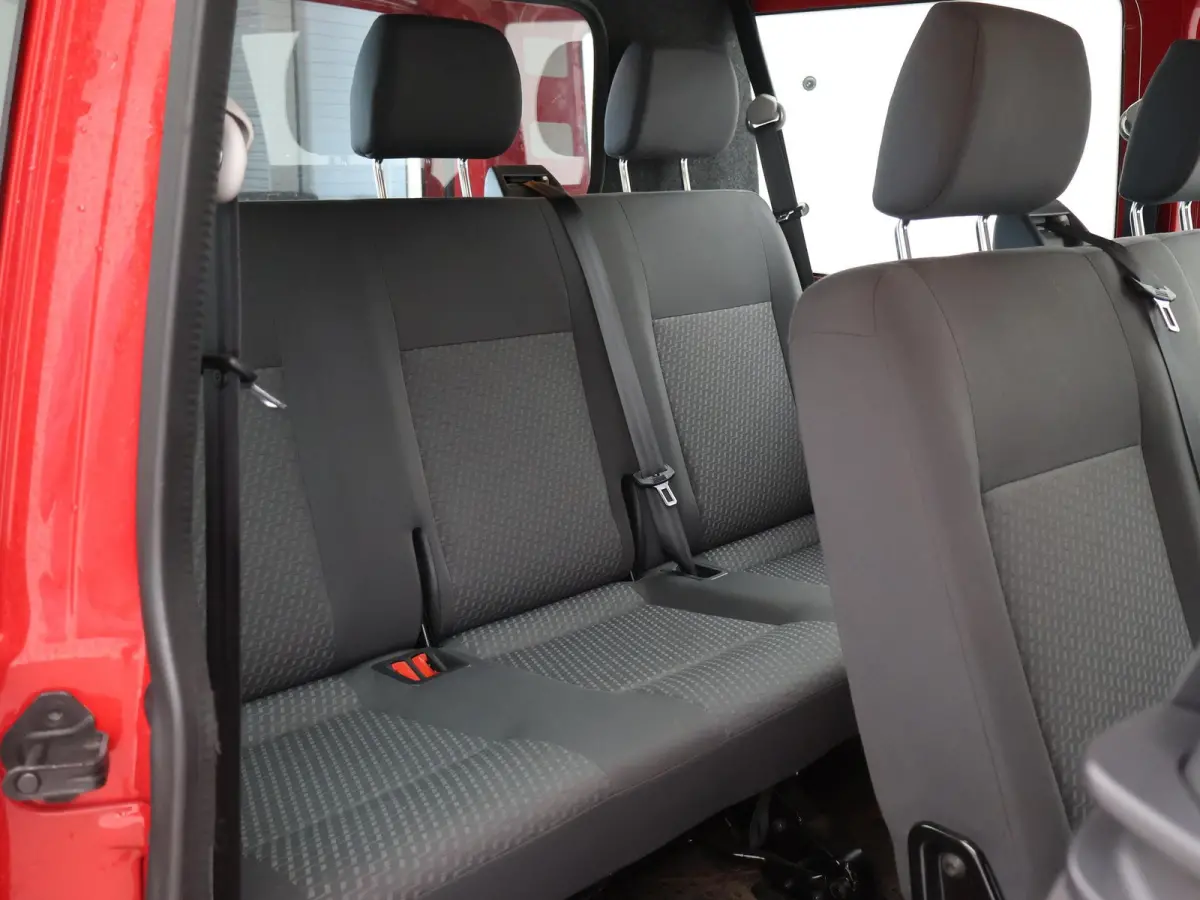 2.0 TDI 140 PK DSG AUT. L2H1 8-PERS. *67.950 KM* + TREKHAAK | COMFORTSTOELEN | NAVIGATIE