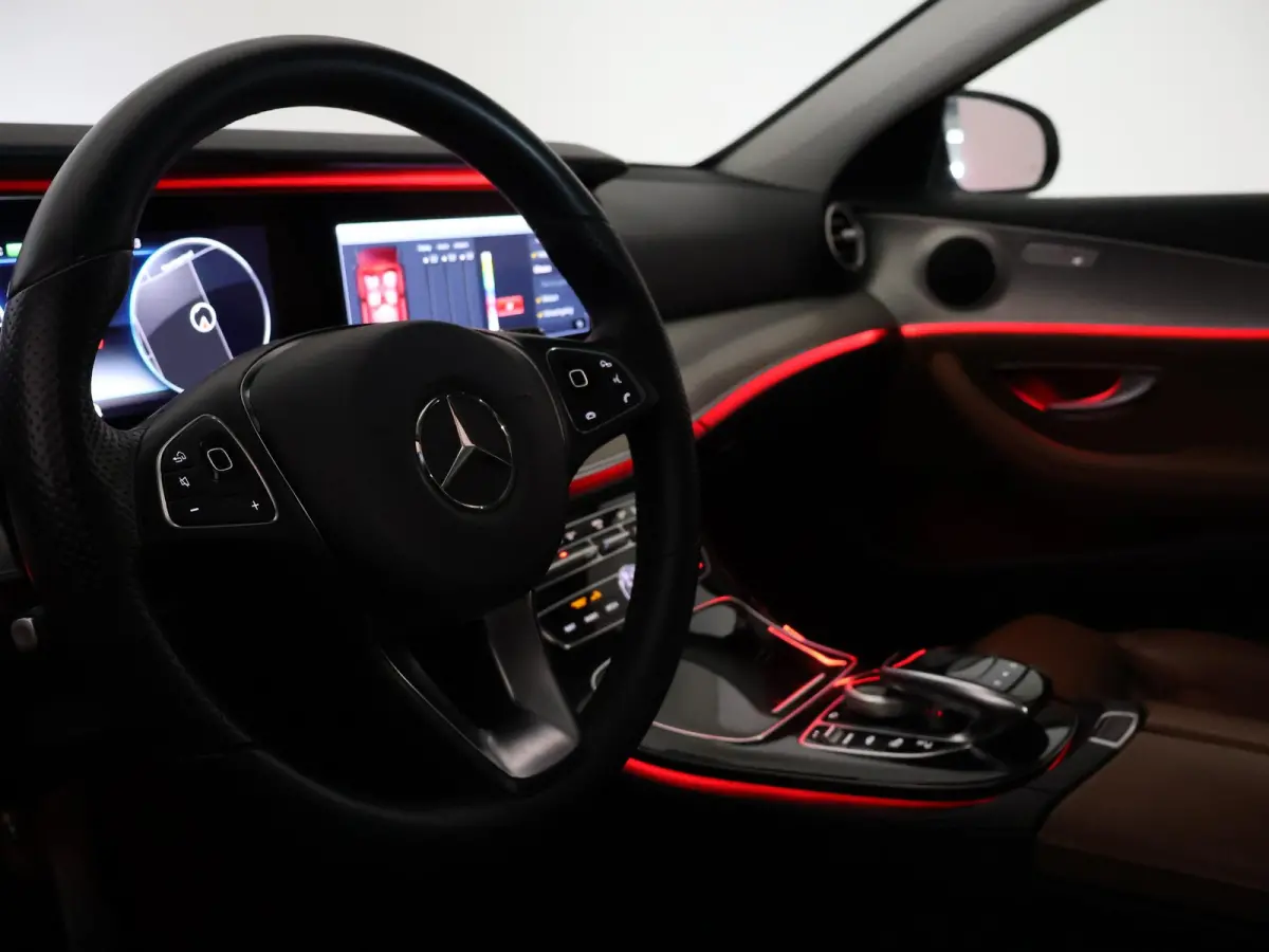 350e PLUG-IN HYBRID + HEAD-UP | DISTRONIC+ | SFEERVERLICHTING | LUCHTVERING