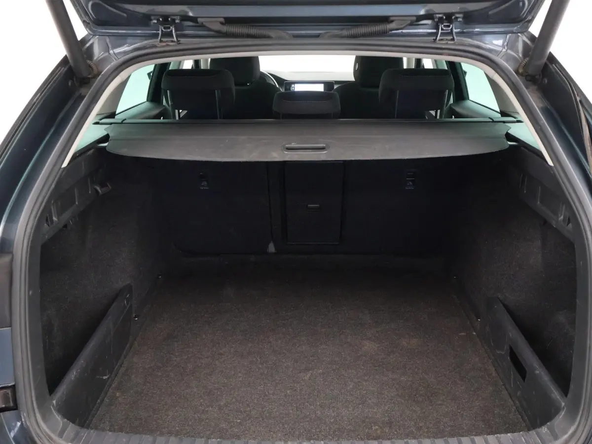 1.5 e-TSI AUT. + 18 INCH | ADAPTIVE CRUISE | LED | VIRTUAL COCKPIT | SFEERVERLICHTING | CAMERA | CARPLAY | STOELVERW.
