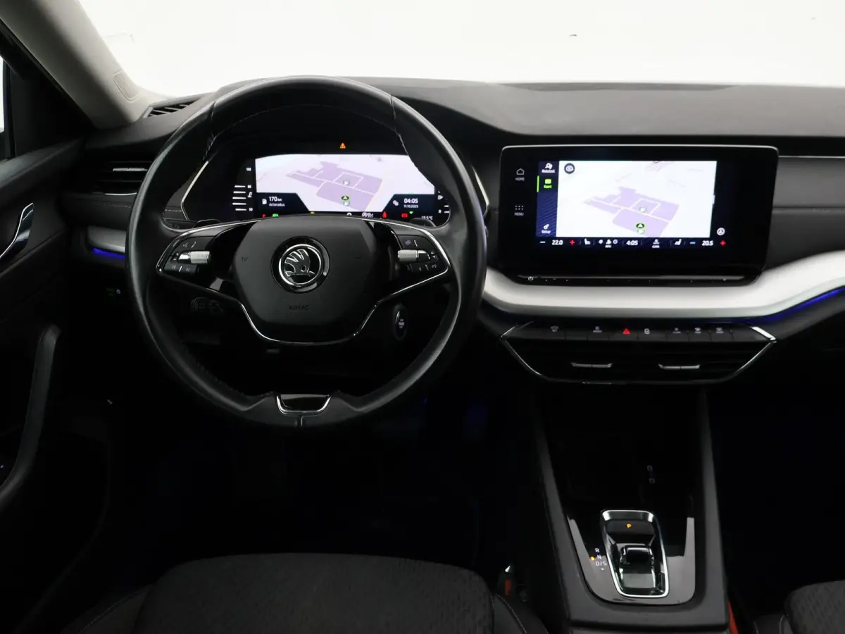 1.5 e-TSI AUT. + 18 INCH | ADAPTIVE CRUISE | LED | VIRTUAL COCKPIT | SFEERVERLICHTING | CAMERA | CARPLAY | STOELVERW.