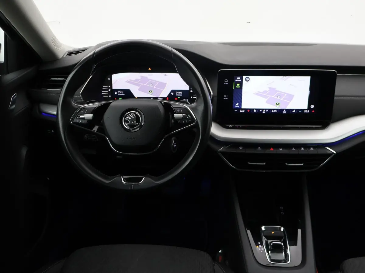 1.5 e-TSI AUT. + 18 INCH | ADAPTIVE CRUISE | LED | VIRTUAL COCKPIT | SFEERVERLICHTING | CAMERA | CARPLAY | STOELVERW.