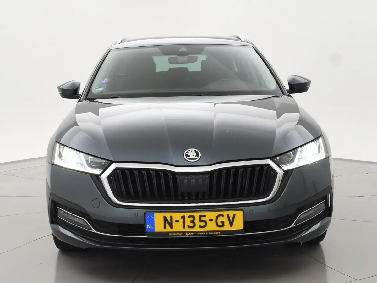 1.5 e-TSI AUT. + 18 INCH | ADAPTIVE CRUISE | LED | VIRTUAL COCKPIT | SFEERVERLICHTING | CAMERA | CARPLAY | STOELVERW.
