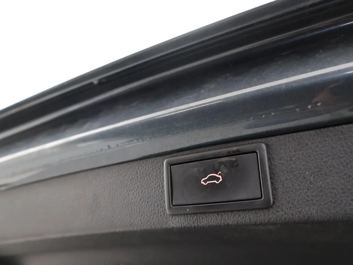 1.5 e-TSI AUT. + 18 INCH | ADAPTIVE CRUISE | LED | VIRTUAL COCKPIT | SFEERVERLICHTING | CAMERA | CARPLAY | STOELVERW.
