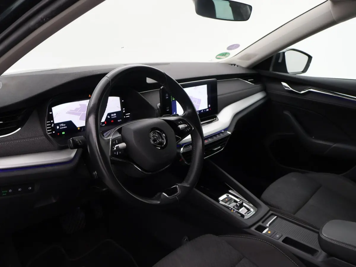 1.5 e-TSI AUT. + 18 INCH | ADAPTIVE CRUISE | LED | VIRTUAL COCKPIT | SFEERVERLICHTING | CAMERA | CARPLAY | STOELVERW.