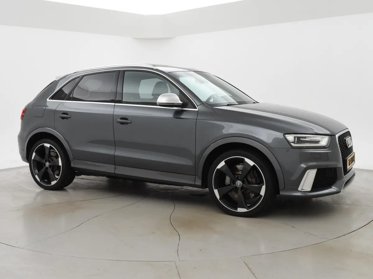 2.5 TFSI RSQ3 310 PK QUATTRO + PANORAMA / 20 INCH LMV / LEDER / BOSE