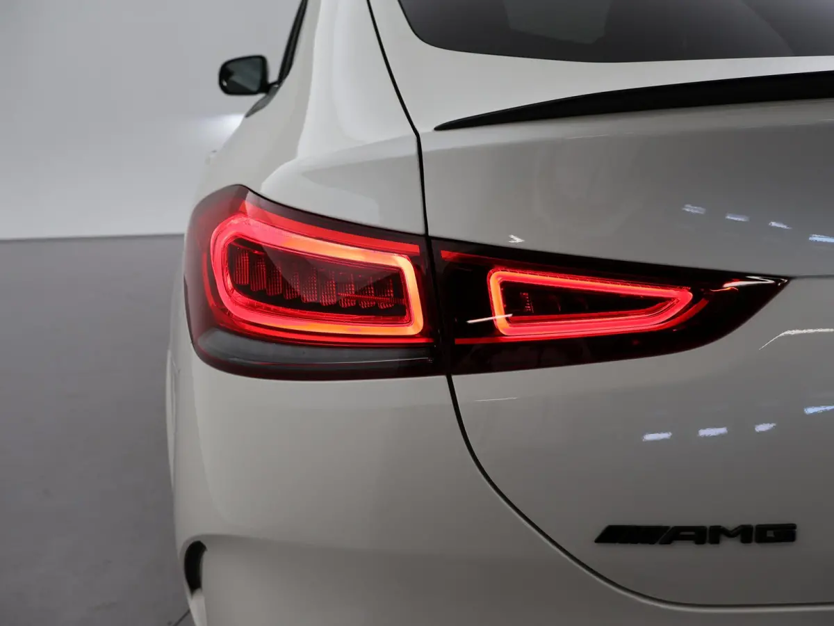 AMG 63 S 4MATIC+ 612 PK + EXCLUSIEF LEDER PANORAMA | 360 CAMERA | SPORTUITLAAT | BURMESTER