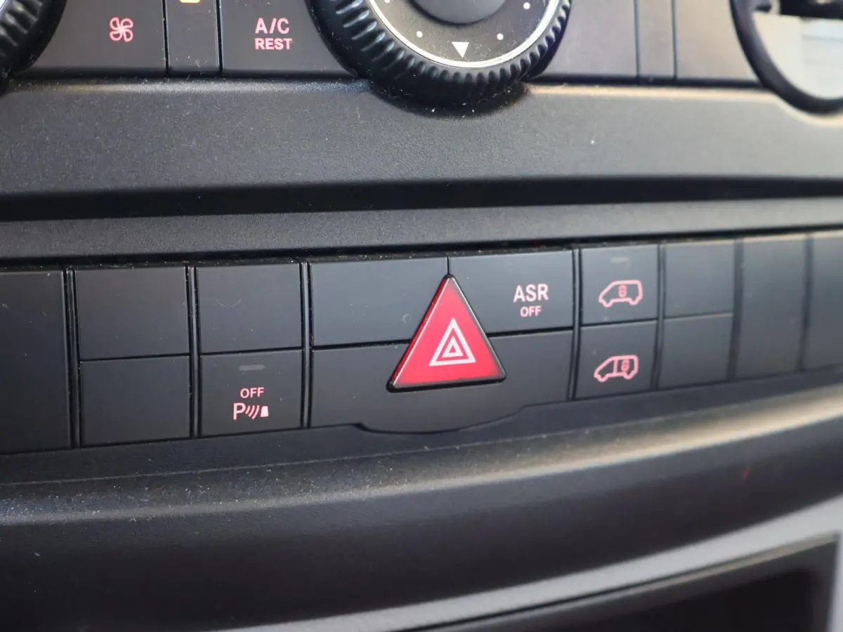 2.5 TDI 136 PK AUT. DUBBEL CABINE *16.417 KM!* DUBBEL LUCHT + 2 SCHUIFDEUREN