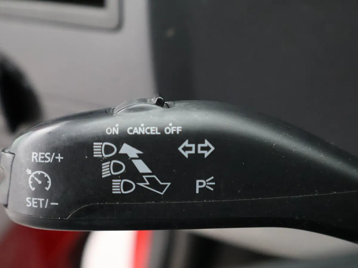 2.0 TDI 140 PK DSG AUT. L2H1 8-PERS. *98.138 KM* + TREKHAAK | COMFORTSTOELEN | NAVIGATIE