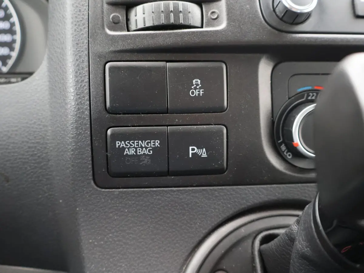 2.0 TDI 140 PK DSG AUT. L2H1 8-PERS. *98.138 KM* + TREKHAAK | COMFORTSTOELEN | NAVIGATIE