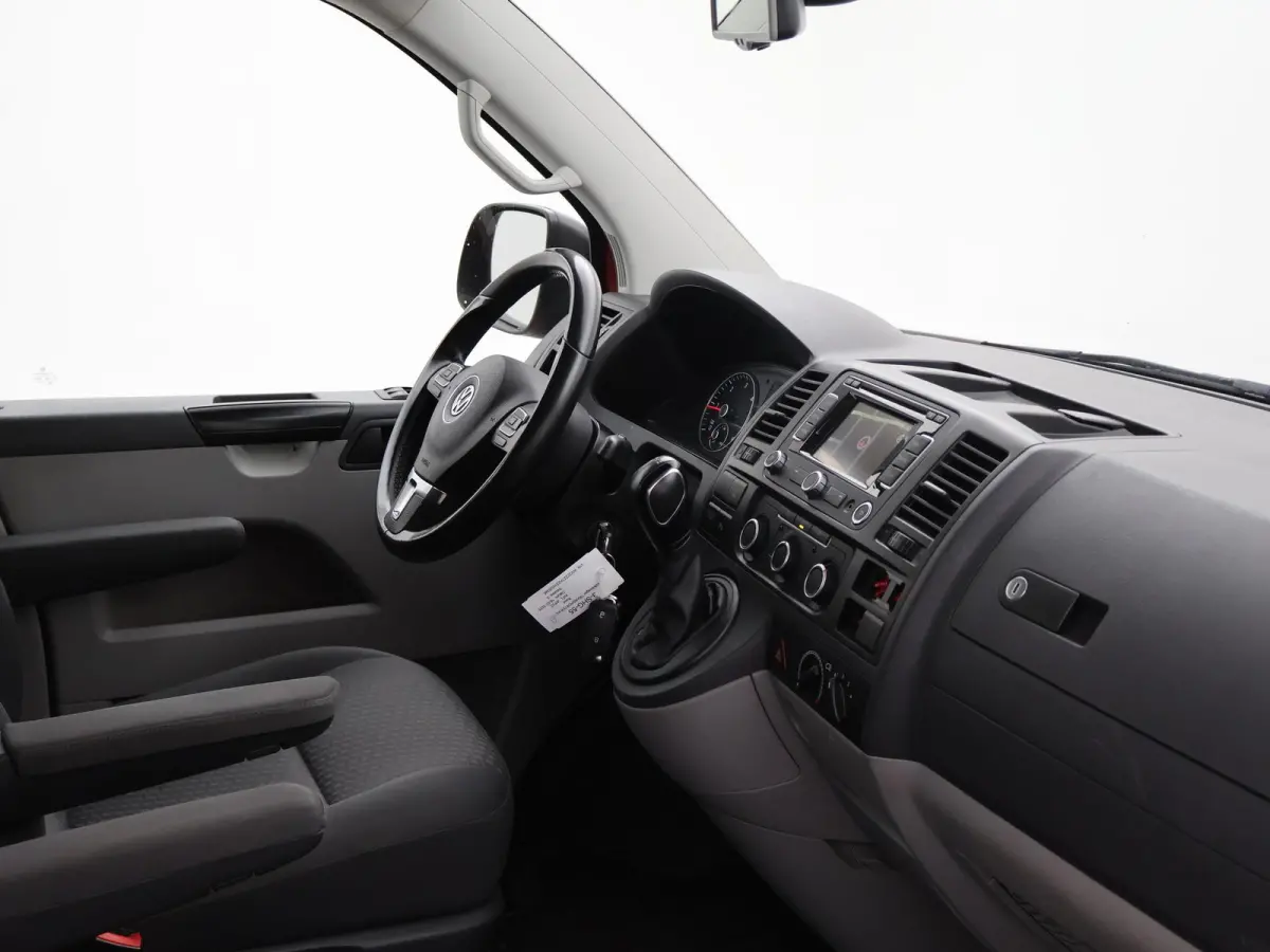 2.0 TDI 140 PK DSG AUT. L2H1 8-PERS. *98.138 KM* + TREKHAAK | COMFORTSTOELEN | NAVIGATIE