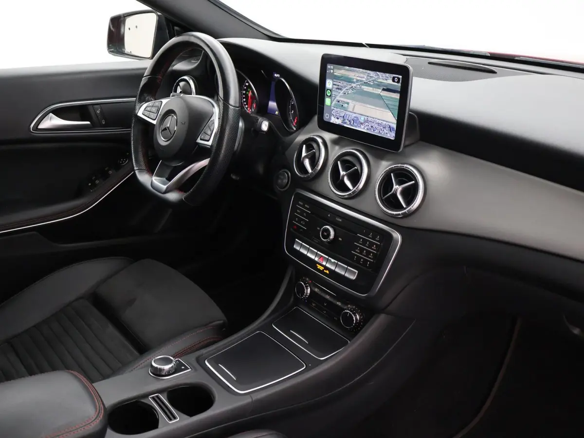 180 AMG NIGHT + PANORAMA SCHUIFDAK | APPLE CARPLAY | CAMERA | STOELVERW. |