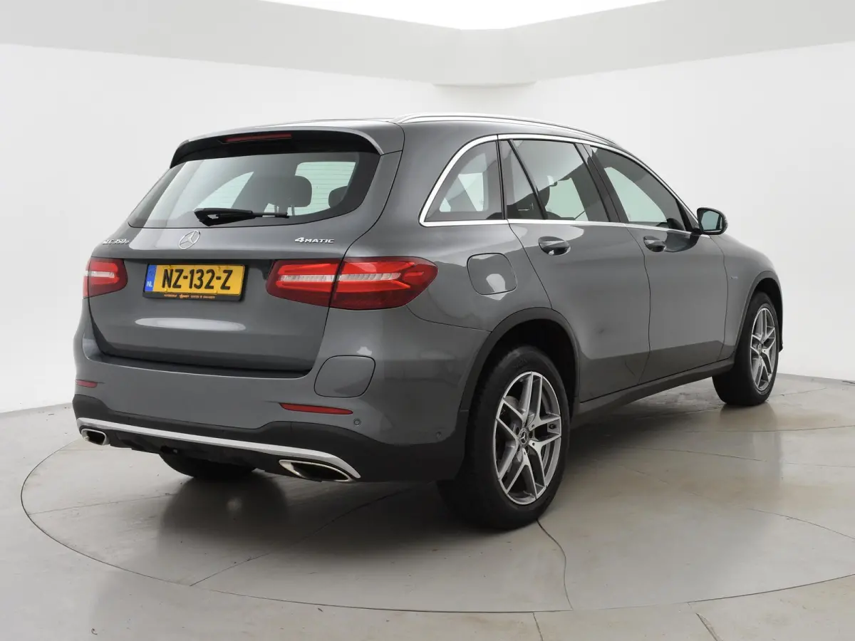 350e PLUG-IN HYBRID 320 PK 4MATIC AMG SPORT + WEGKL. TREKHAAK / PANORAMA / LEDER / CAMERA