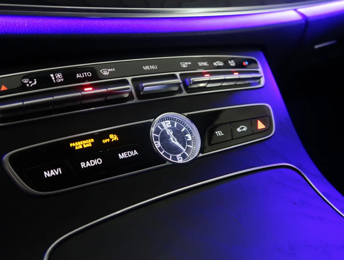 200 AMG SPORT AUT9 + BURMESTER / 360 CAMERA / ELEK. TREKHAAK / MATRIX LED