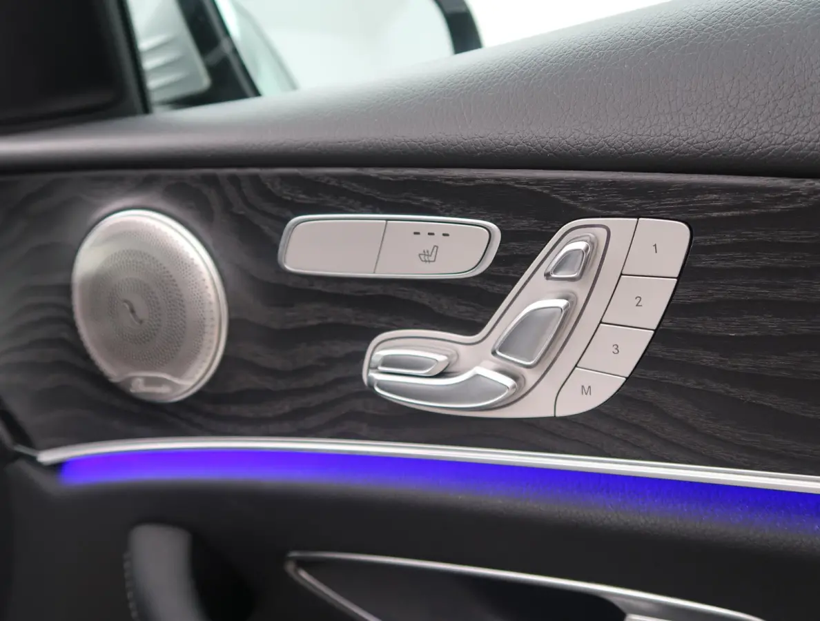 200 AMG SPORT AUT9 + BURMESTER / 360 CAMERA / ELEK. TREKHAAK / MATRIX LED