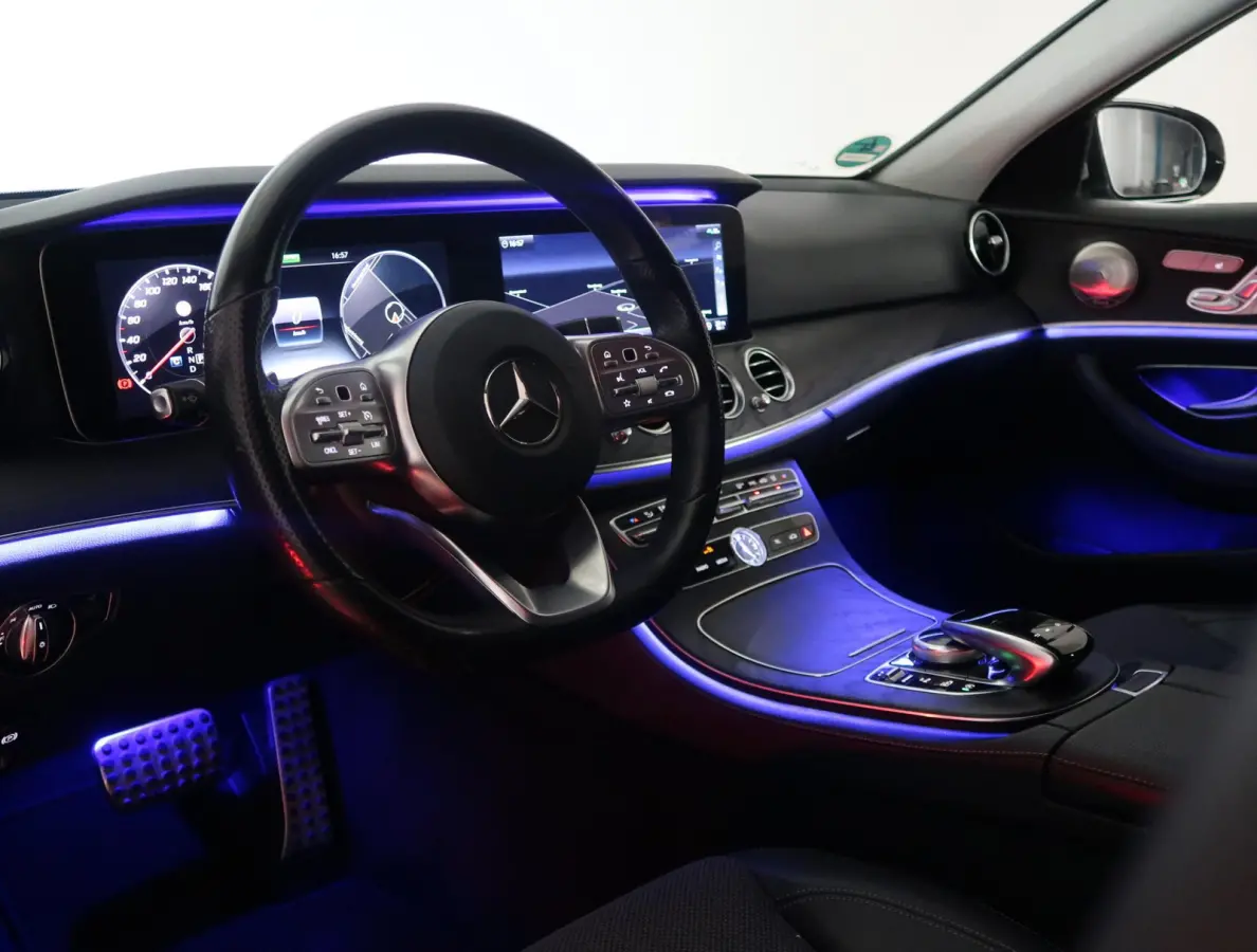 200 AMG SPORT AUT9 + BURMESTER / 360 CAMERA / ELEK. TREKHAAK / MATRIX LED